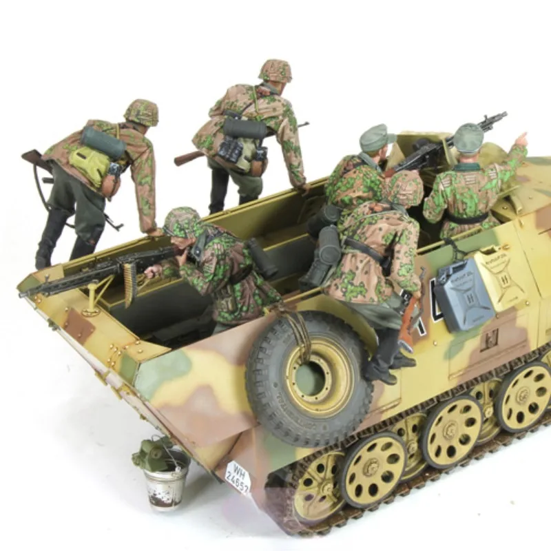 1/16 Obrnený obrnený tank Vojak veľký set (6 osôb) bez tanku, vojenská miniatúrna hračka, nezasiahnutá a nenatretá doprava zdarma