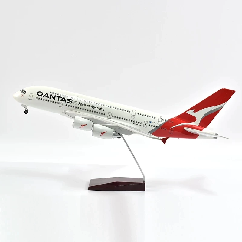 1/160 Stupnica 46 cm A380 Air Bus Passenger Aircraft Australia Model lietadla Qantas Airways s darčekom pre kabínu s odtieňou živicovej kabíny