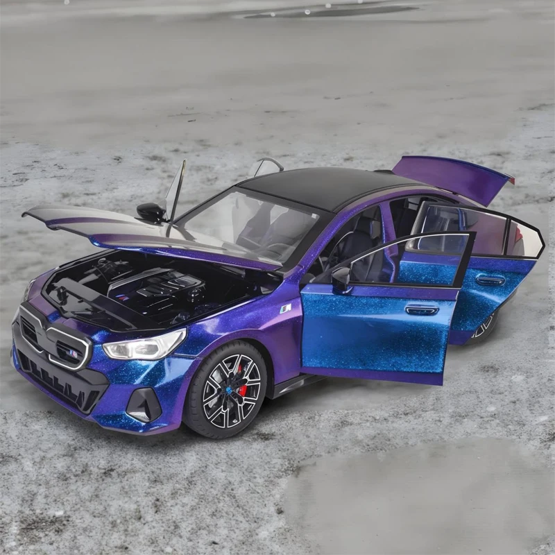1:24 BMW I5 M60 XDrive Power zliatiny zliatiny kovový odliatok Model Zvuk a svetlo Zbierka Svetla Zbierka dekoratívny trendy ozdobný darček