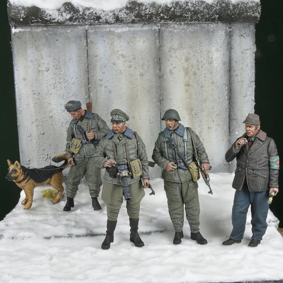 1/35 vojakov z druhej svetovej vojny v skupinách po štyroch a psoch, vojak Figure Figure, GK, vojenské témy, nezasiahnuté a nenatreté súpravy