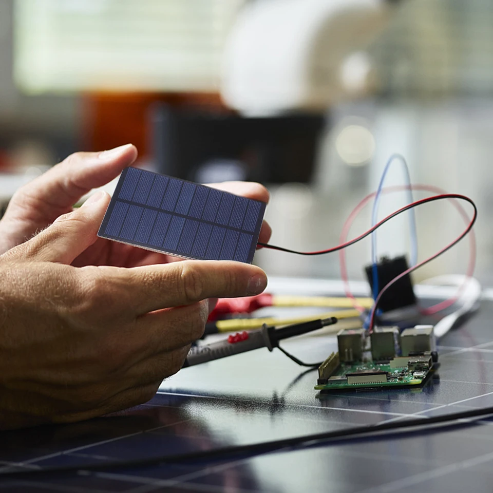 1,5 W 5V solárne nabíjacie panelové panely Power Bank Mini Solar Epoxy Cell nabíjačka pre 3,6-5 V tabletový panel solárne hračky/svetlá