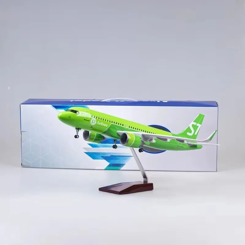1/80 Stupnica 47 cm Sibír S7 Airlines A320 NEO s osvetlenými a kolesovými živicimi vianočný darček