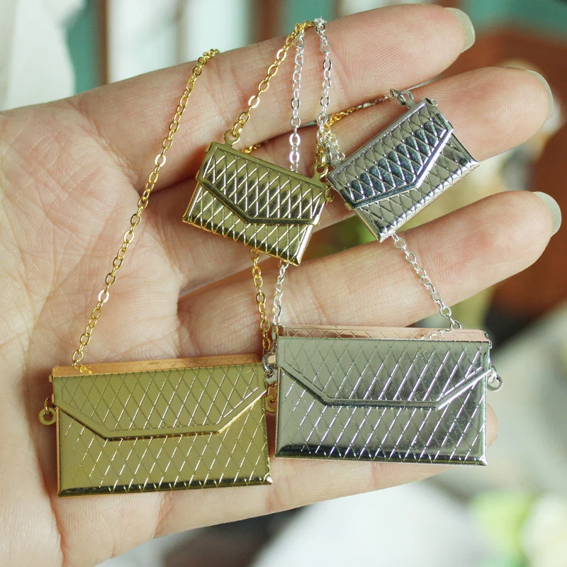 1 kov kovový reťazový balíček Doll Bag Miniatúrna nákupná kabelka pre Dolls Accessory