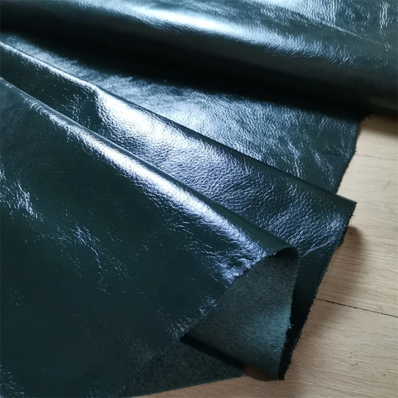 1 mm tmavo zelená voskovaná cowhide. Prvá vrstva Cowhide.Real Leather Liftive. Manuálne DIY pre mäkké vrecko. Opravy sedadiel pohovky.