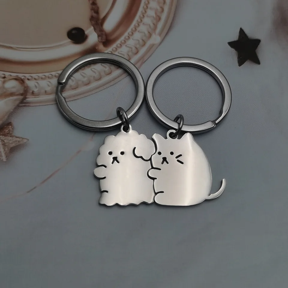 1 pár roztomilých objatí Cat Dog z nehrdzavejúcej ocele Keychain Pár