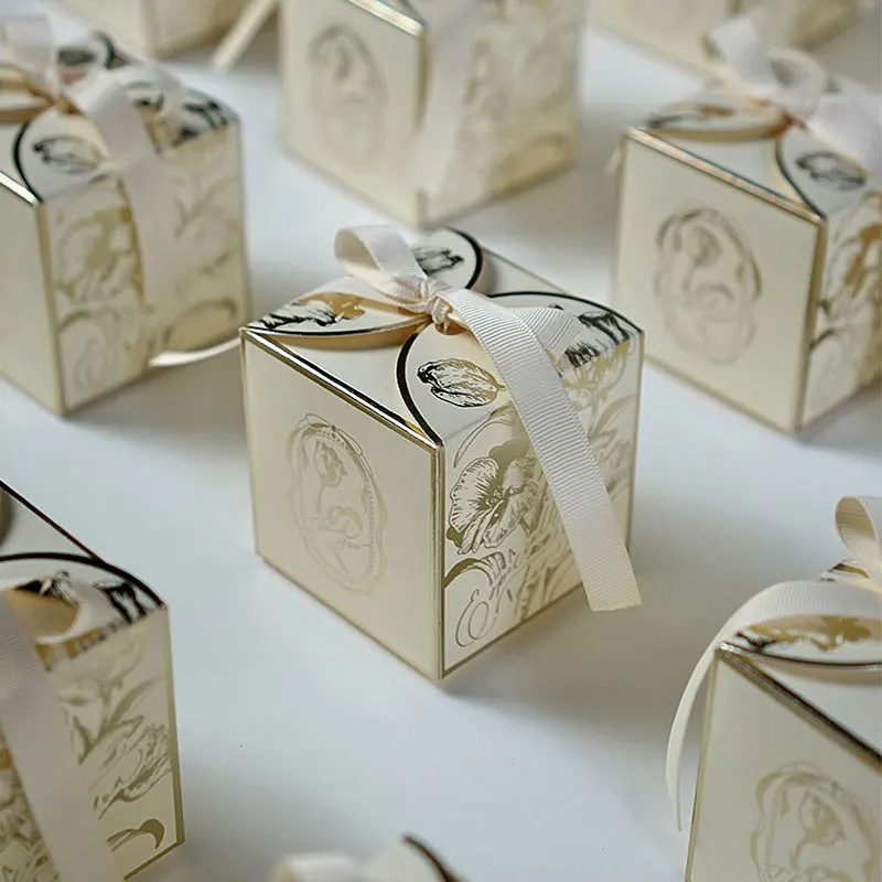 10-400ks/veľa francúzskych cukrových škatule Light Luxusné zlaté cukrovinky Champagne Wedding Candy Box Svadba Sprievodný papierový darčekový box