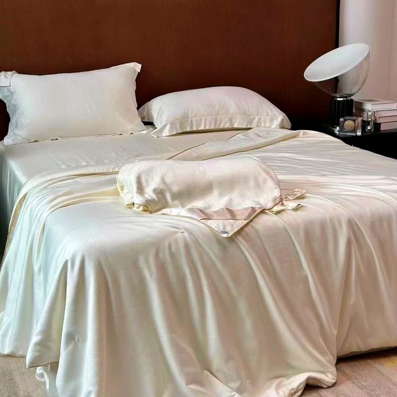 100% Mulberry hodvábna prikrývka Zimná prikrývka Lyocell Cotton Potecha Queen King Veľkosť Štyri sezóna Jacquard Dvojlôžková dĺžka 220x240cm