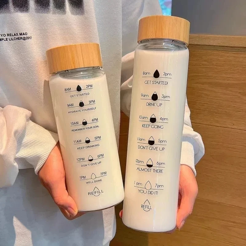 1000 ml veľkej kapacity sklenená fľaša s vodou s časovým krytom kryt
