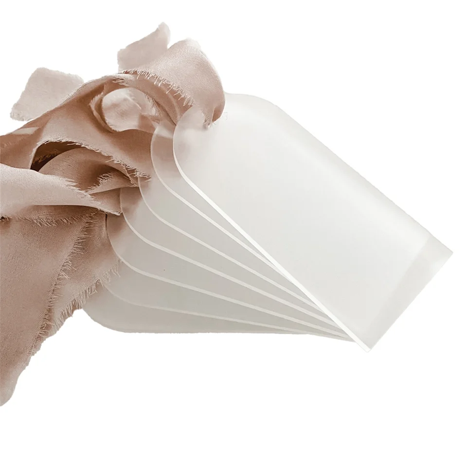 100ks na mašivý akrylové svadobné prázdne miesto Place Card Clear Arch Darček Názov Plate sedenie