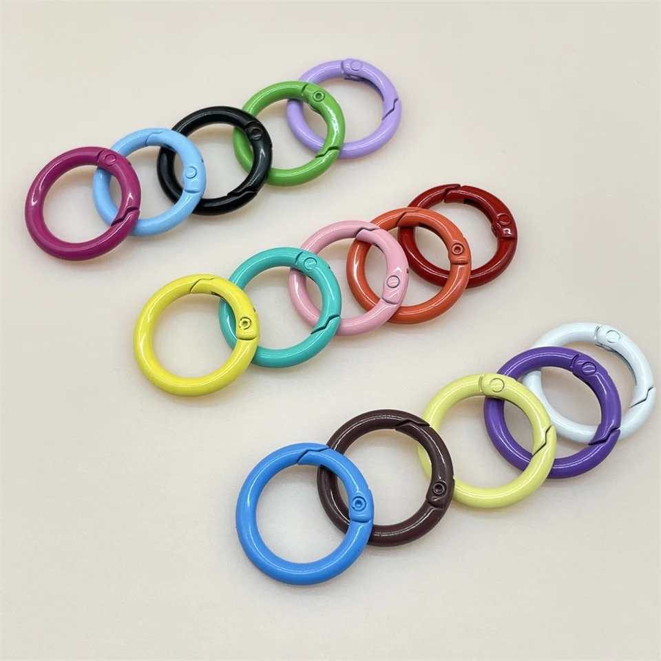 10ks 19 Farby kovové o krúžkové pružinové sprysy Otvoriteľné brána Round Carabiner pre kľúče vrecká na kľúče