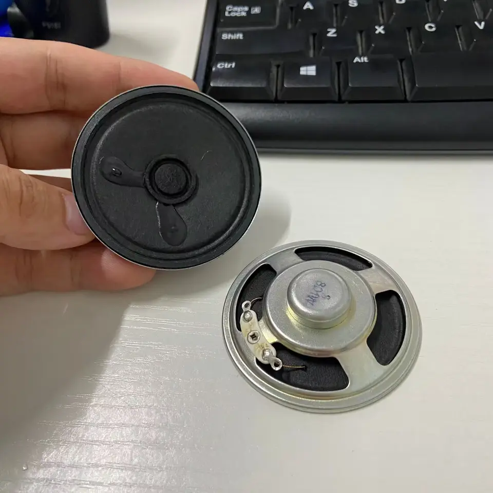 10ks GHXAMP 57 mm reproduktor 8OHM 1W Interný magnetický reproduktor 5,7 cm