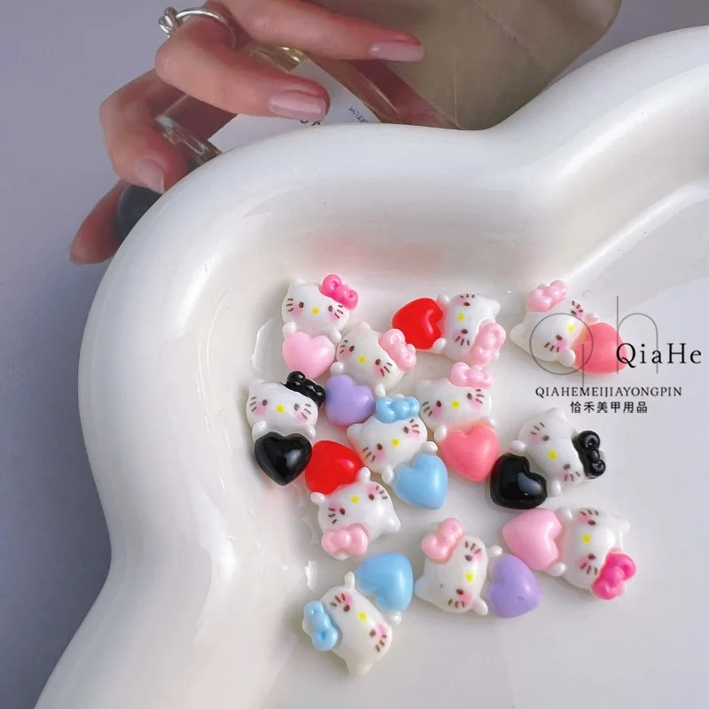 10ks Miniso Hellokitty Love Head Cartoon Charms pre domácich látok na nechty výroba kawaii roztomilý živicový necht dekoreation