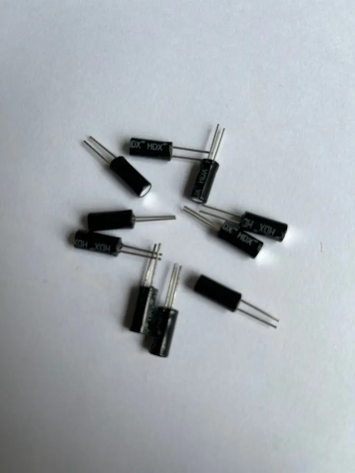 10ks SW-520D SW520D Vibrácia senzor kovový spínač natiahnutia guľôčky