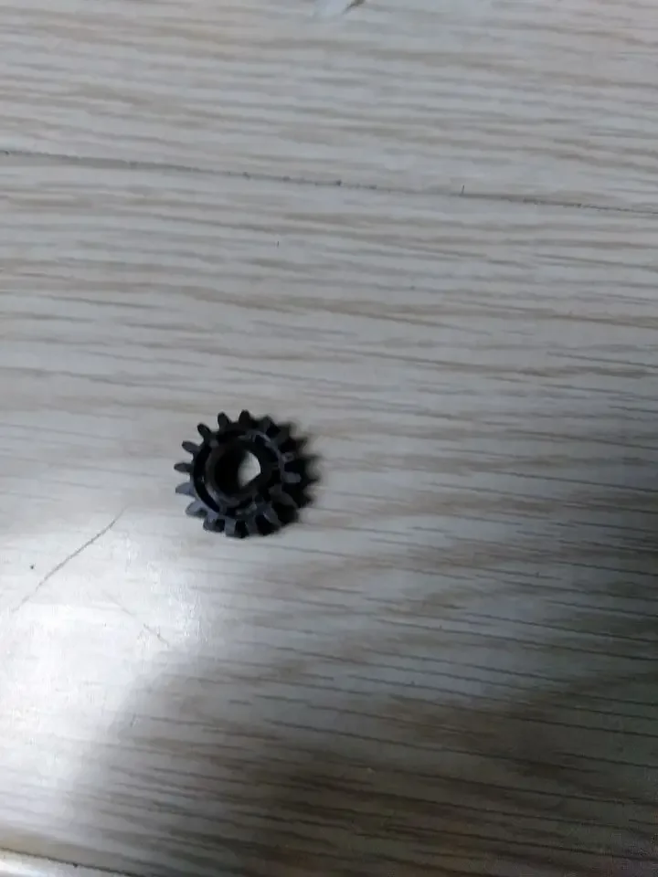 10x 327F1121646 Gear D16T pre sekciu stojanu Crossover pre Fuji 330/340/350/355/370/390/500/550/570 Minilab