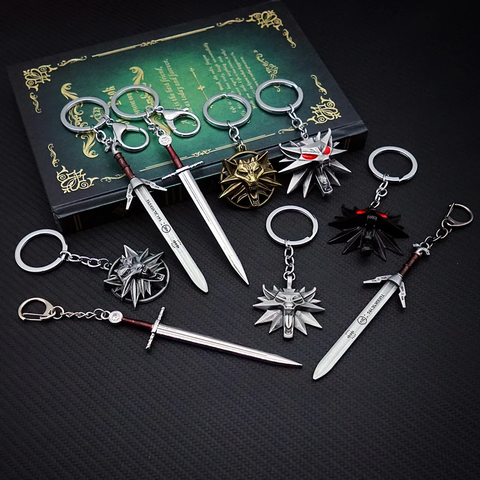 12cm Wolf Head prívesok Keychain Geralt Sword Yennefer Cirilla Keychains for Men Game Periférne príslušenstvo Periférne doplnky šperky llaveros