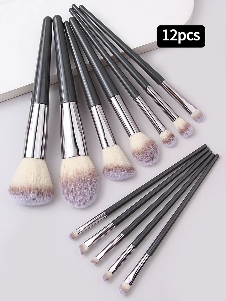 12ks make -up kefy sada Multi Funkčné mäkké práškové kefové kefové kefové kefy Sada nízka cena Plná sada nástrojov kefy pre študentov