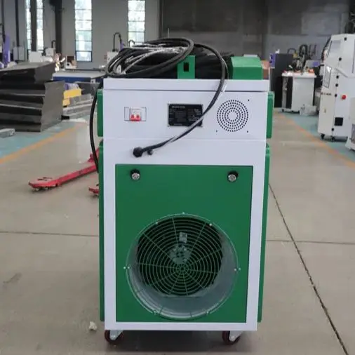 1500 W 2000W 3000 W CW laserový čistiaci stroj na výrobu automobilu Čistenie hrdzu Odstráňte pre automobilové pneumatiky