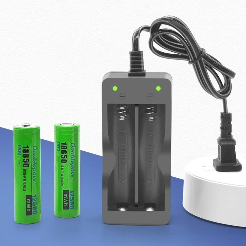 18650 Batériová nabíjačka USA/EÚ Plug 2 Slots Slot Smart nabíjanie Bezpečnosť rýchleho nabíjania 18650 Li-Ion Nabíjateľná nabíjačka batérií