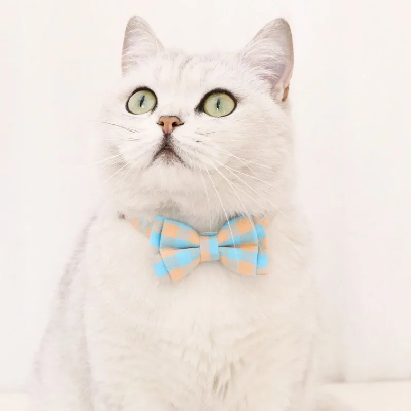 1ks domáce zvieratá Plaid Cat Golier Bezpečnosť Knižka Kitten Náhrdelník nastaviteľné šteniatko Chihuahua motýliky roztomilé goliere mačiek s zvončekom s zvončekom