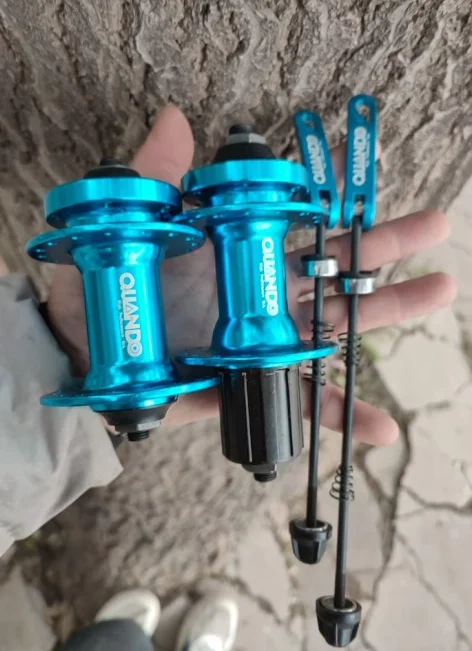 1Pair Quando predný 100 mm/zadný 135 mm 32 jamka rýchle uvoľňovanie bicyklov 8, 9, 10 rýchlostných kazetových náboj hliníkovej zliatiny modrej