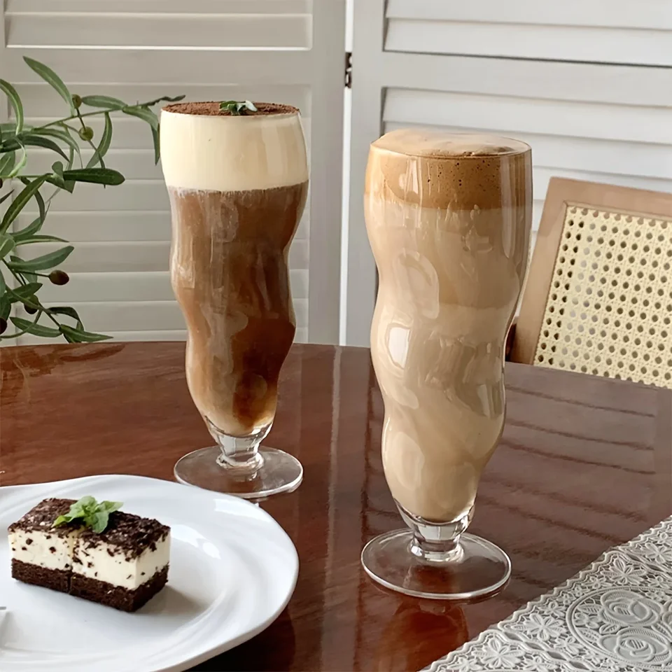 1pc 18oz zvlnené zakrivené sklo šálka Priehľadné tučné sklo pohárik kreatívna osobnosť studený nápoj šťava káva hrnček opakovane použiteľný sklenený pohár