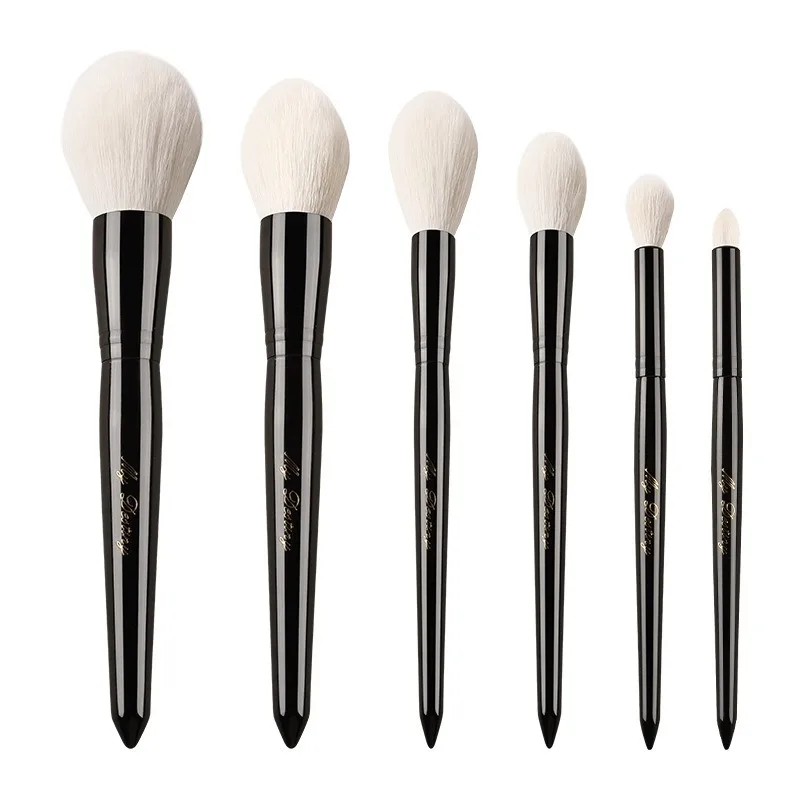 1pc biele kozie vlasy práškové kefy na make -up kefy Zvýraznite voľnú červenajúcu presnosť ryhavo detail očný tieň make -up kefy očné tiene mäkké