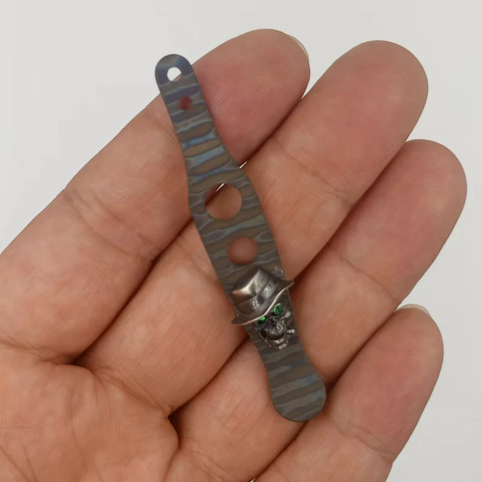 1pc. Gangster Green Eyes Skull Tiger Stripe TC4 vreckový spona pre Rick Hinderer XM18 DIY doplnky