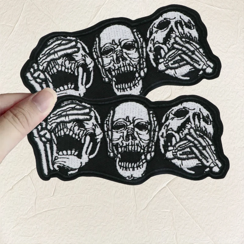 1pc Laugh & Cry Skull Funny vyšívané záplat železo na šitie na škvrny na odevnú kapuste vrecko Diy darček za horúca lepidlo odznak