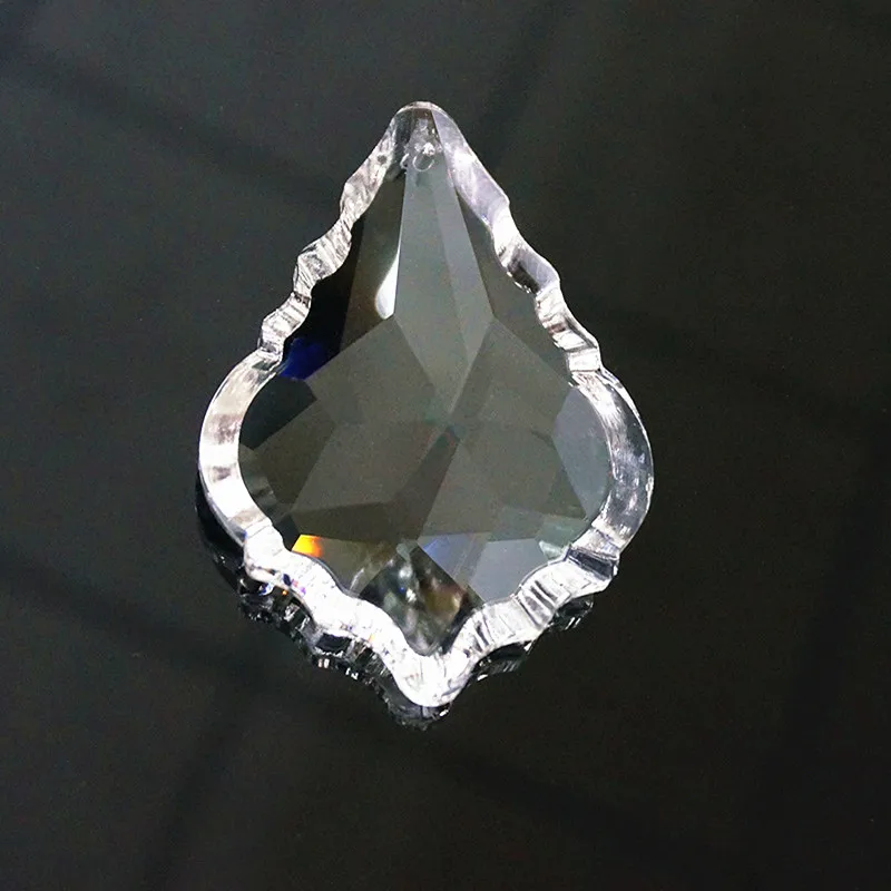 1PC Nové číre sklenené kryštály lustrové hranoly Časti zavesenie závesných listov v javorovom liste na osvetlenie 63 mm DIY DECOND ACTIORE