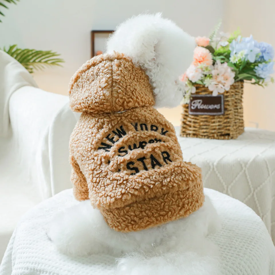 1PC PET Clothing Autumn/Winter Husté zamatové káva New York Starlight Hat Coat vhodný pre malé a stredné psy