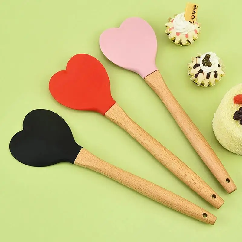 1PC Silikónový tvar srdca Pečivo Spachély s drevenou rukoväťou Cookie Spoon Pething Doplnky kuchynské náradie príslušenstvo náčinie