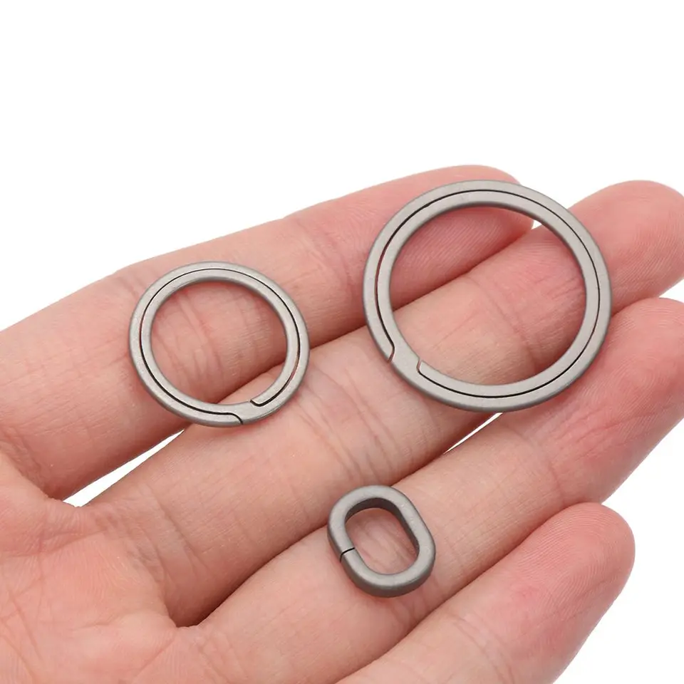 1PC skutočné titánové zliatinové prstene Kľúčové prstene Kľúčenky Buckle prívesok