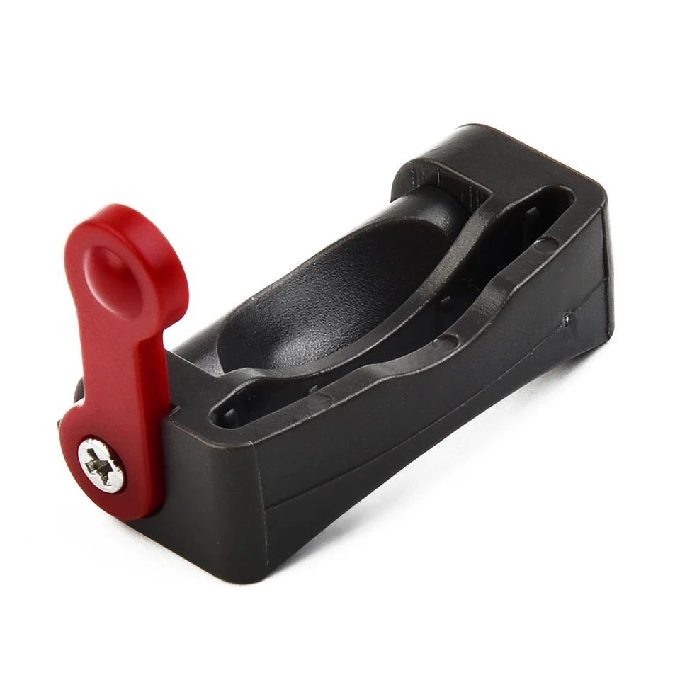 1pc Spúšťací zámok pre Dyson V7/V8/V11/V10 Vávač Hlavný motorový spínač motorového spínača Zamknutá spona Doplnky Domáce čistenie príslušenstva