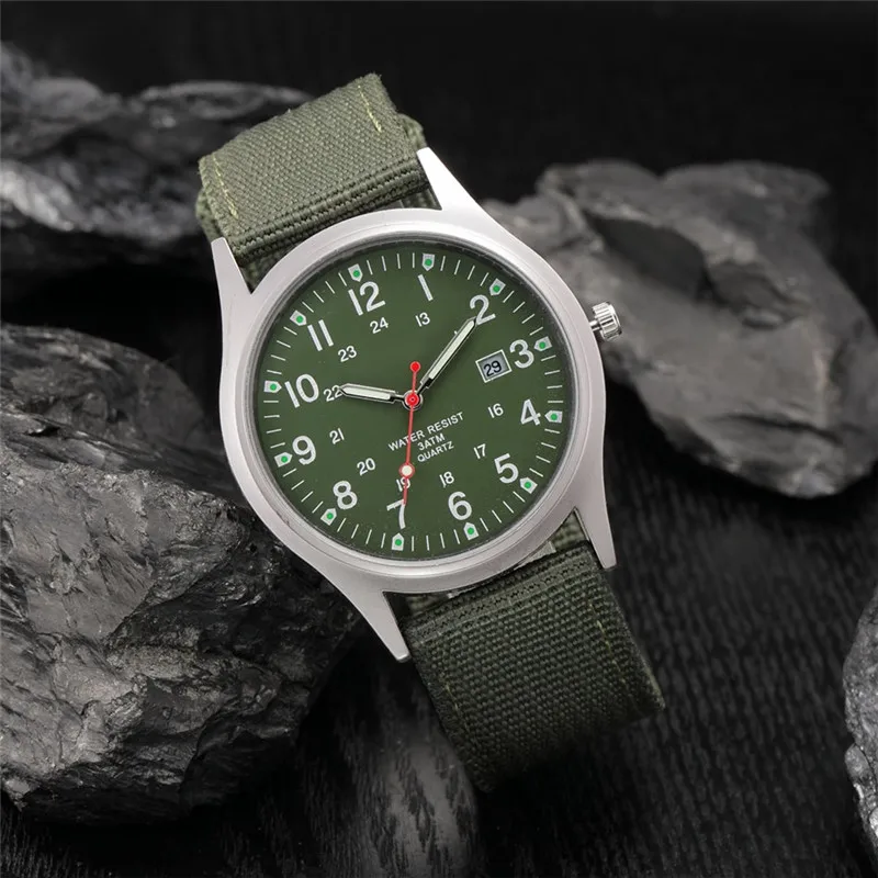 1pc / veľa lacných hodiniek pre mužov Montre Homme študenti módna nylonová kapela Jednoduchý darček Dátu