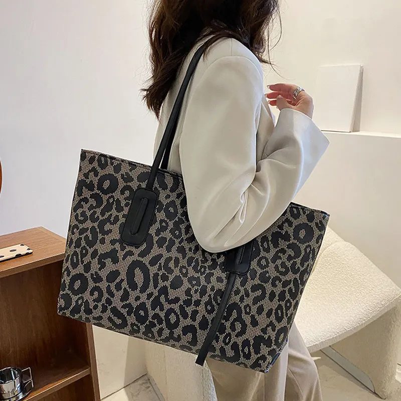 1pc veľká kapacita taška Dámska taška Tide Fashion Leopard Print Kabelka vrecko na rameno podpazušia podpazušia taška