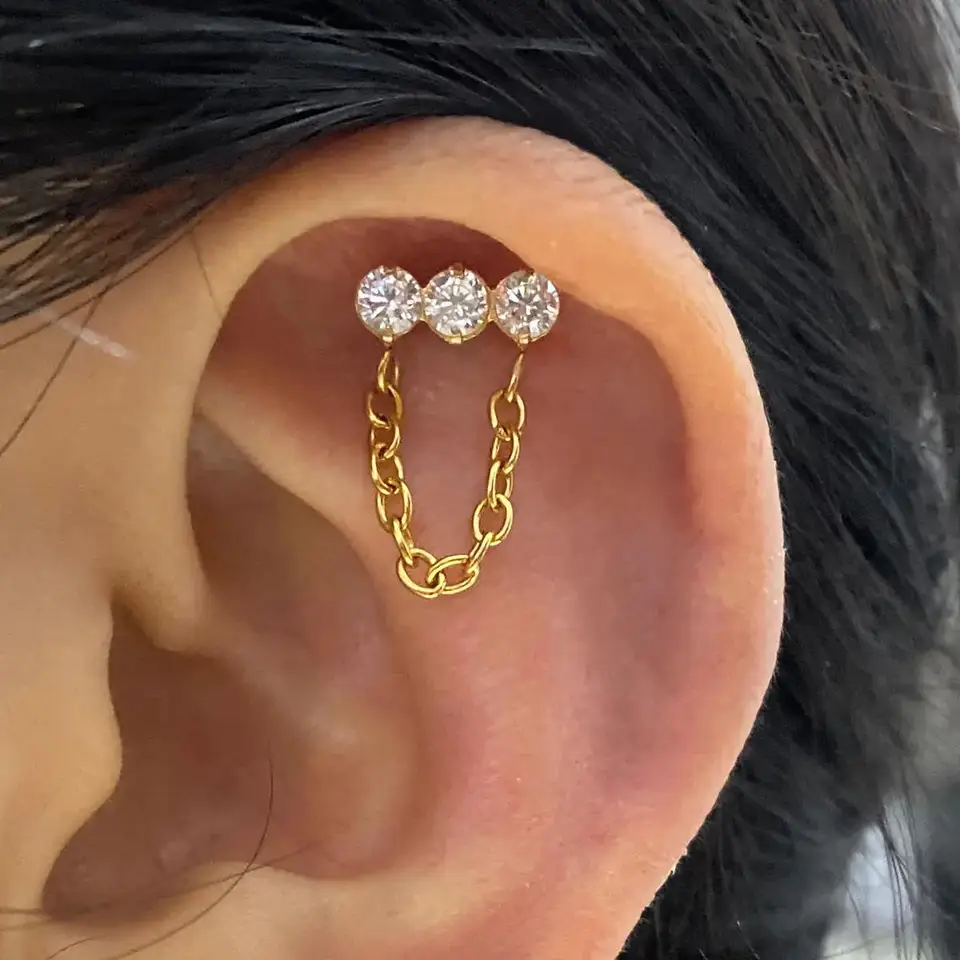 1PC z nehrdzavejúcej ocele mini zirkón chrupavka Piercing Stud Stud For Women Girls Lobe Helix Tragus Body Jewelry vyhlásenia Darček