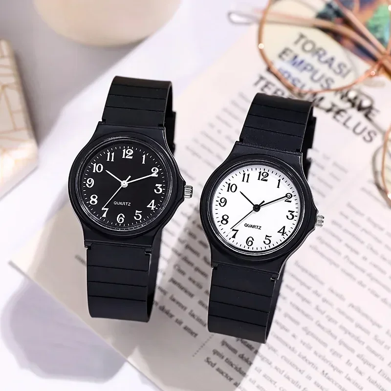 1PC čierne detské hodinky Silikónový remienok Sladké malé náramkové hodinky Teen Boys Dievčatá zápästie Unisex Kids hodinky