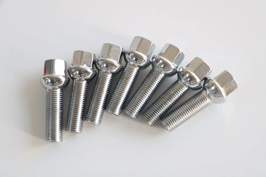 1pcs guľôčkové sedadlo vozidla zliatiny kolesa skrutky skrutky závitu 23/28/30/33/35/40/45/50/60 mm m14x1.5 12x1.5