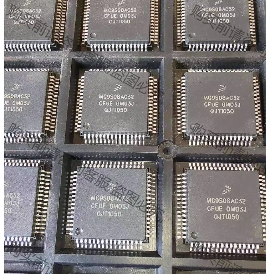 (1pcs) MC9S08AC32CFUE QFP64 MC9S08AC32 QPF 8-bitový procesor HCS08 Centrale procesor (CPU)