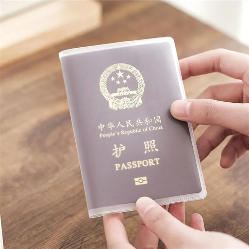 1pcs pasový kryt PVC nepremokavý prípad pre pasovú peňaženku obchodná kreditná karta Dokumenty držiteľ chránený puzdro puzdro puzdro puzdro puzdro puzdro