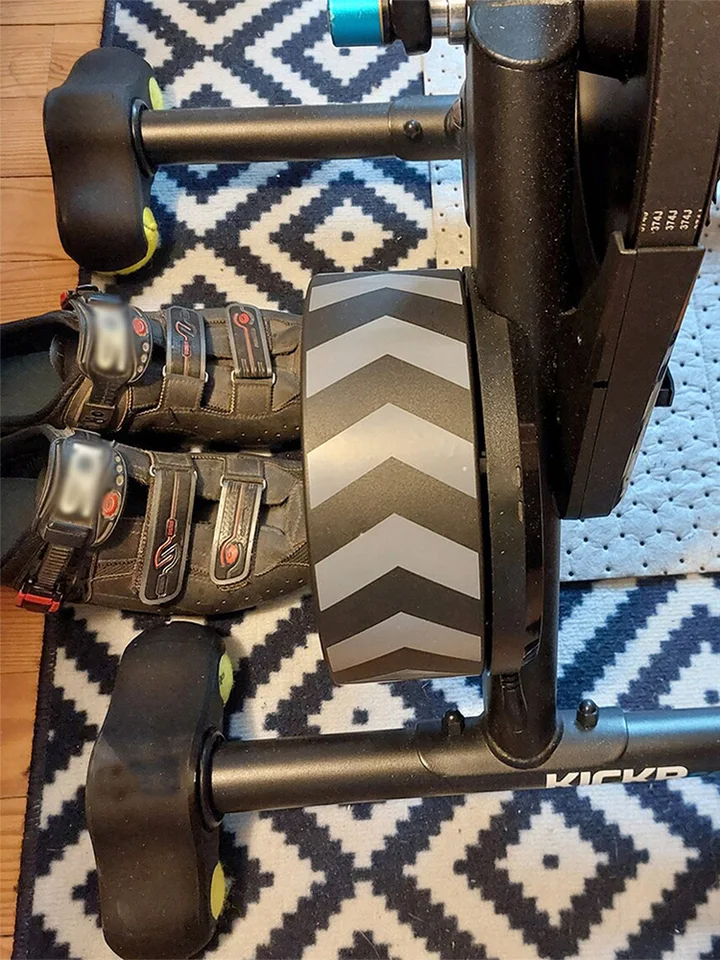 2/4 balenie cyklistických výcvikových podložiek tenisové loptové doštičky Cycling Bike Foots pre inteligentné bicykle Tréner pre domáce cvičenie Výbor