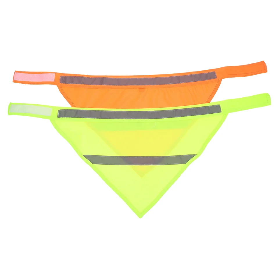 2 ks Pet Triangle Trôtkový uterák Night Walking Bezpečnosť Bandanas Viditeľnosť Dog Bib Polyester Puppy Reflex