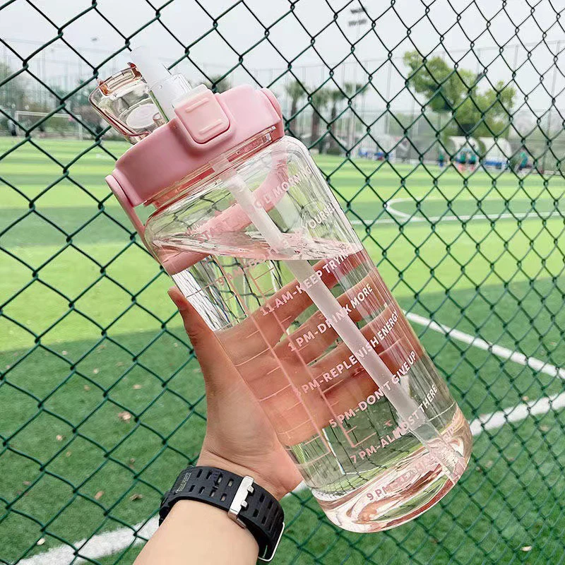 2 -litrová fľaša na vodu so slamymi žien Dievčatá prenosné cestovné fľaše Fitness Bike Cup Summer Cold Water Jug s časovou značkou
