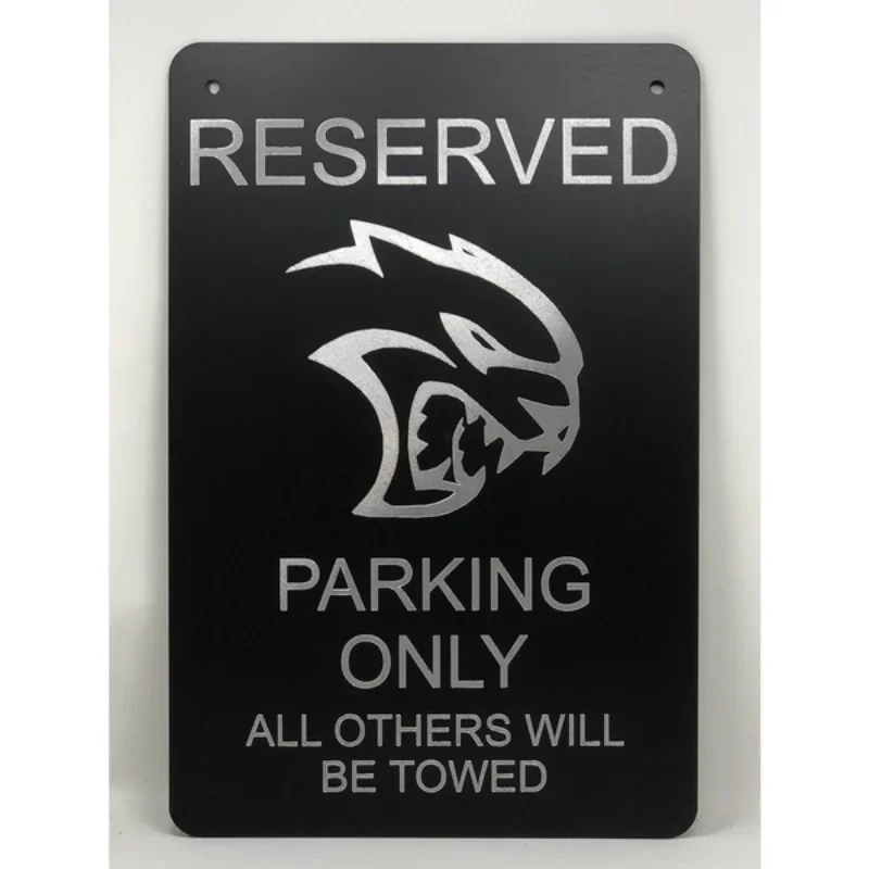 20 x 30 cm kovové plechové znamenie Dodge Hellcat Parking Decor Decor Bar Pub Vintage Retro Wall Home Club Tavern Cafe Garage Art Tin0210