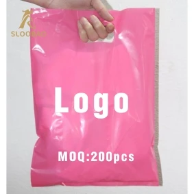 200 počítačov Vlastná nákupná rukoväť Plastová taška/darček plastová obalová taška pre odev/Tlačené logo propagácia