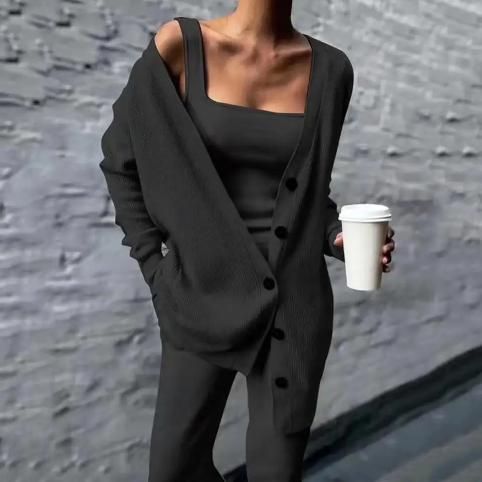 2023 Ženy pletené nohavice na vonkajšie oblečenie Sada Trojdielny pletený oblek s dlhými rukávmi Mardigan Tank Top Pants Set Female Outfit