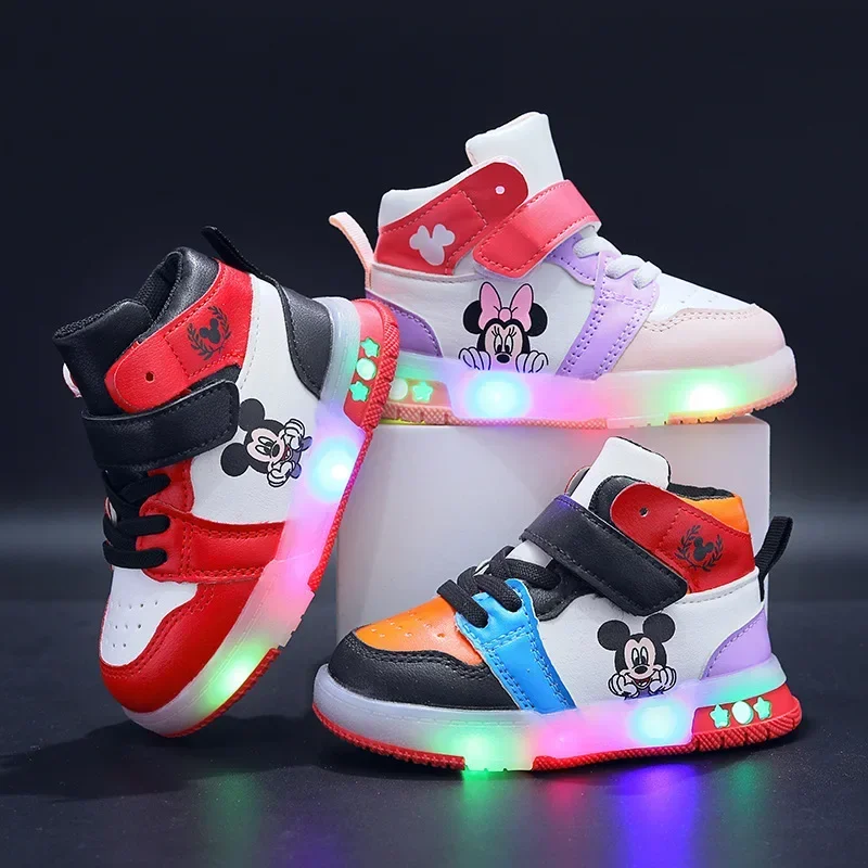2024 DISNEY DETSKÉ LED LED ľahké topánky móda Mickey Mouse Boys tenisky dievčatá CARTTON Príležitostné topánky Priedušné detské športové topánky