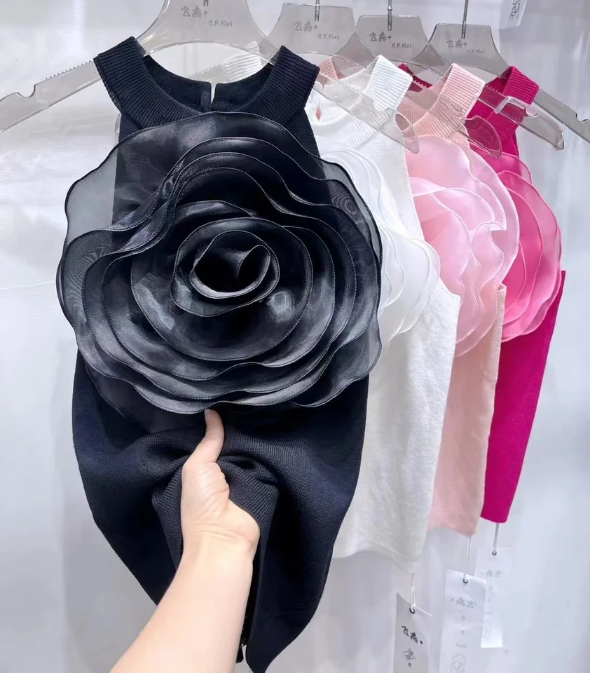 2024 leto Nový príchod pleblák Sexy plodina Tank top top femme čierna biela kvetina 3d sexy rukávy bez rukávov pletená špičková nominová haleňa