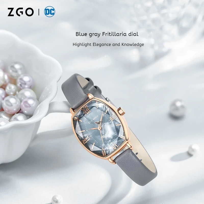 2024 New Warner DC Wonder Woman Mini Square Plate Retro Middle and High School Girls Witerproof Quartz Watch