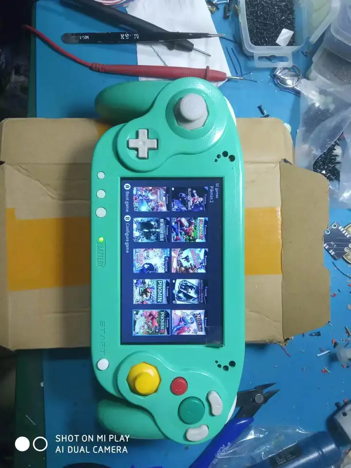2024 NOVÝ 5 -palcový IPS LCD Arcade Game Console upravený pre prenosný vreckový počítač Nintendo Wii/Gamecube s prípadom a nabíjačkou